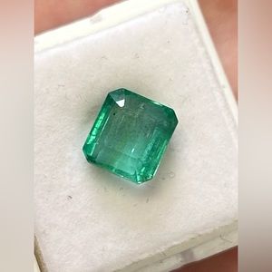 3.26 CT Loose Natural GIA Certified Emerald